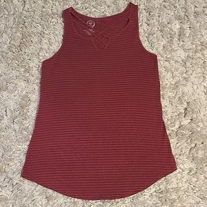 Scrappy neck basic tank
